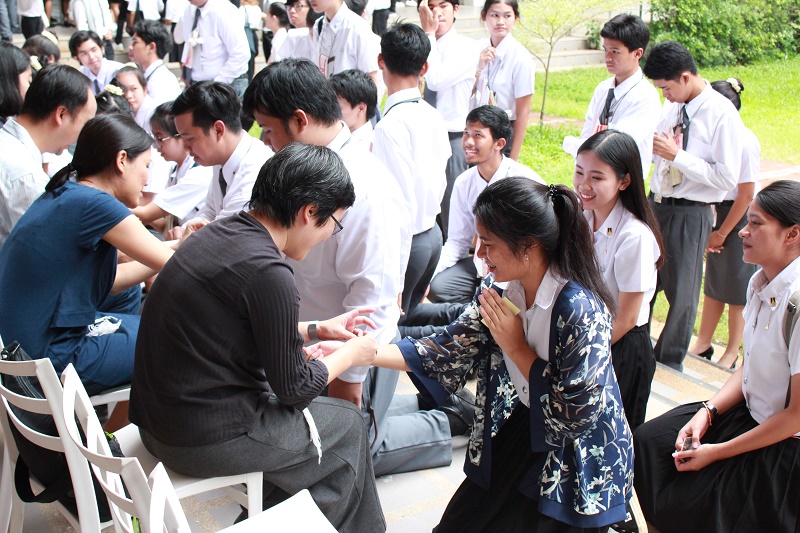 พิธีไหว้ครูและครอบครู ประจำปีการศึกษา 2560