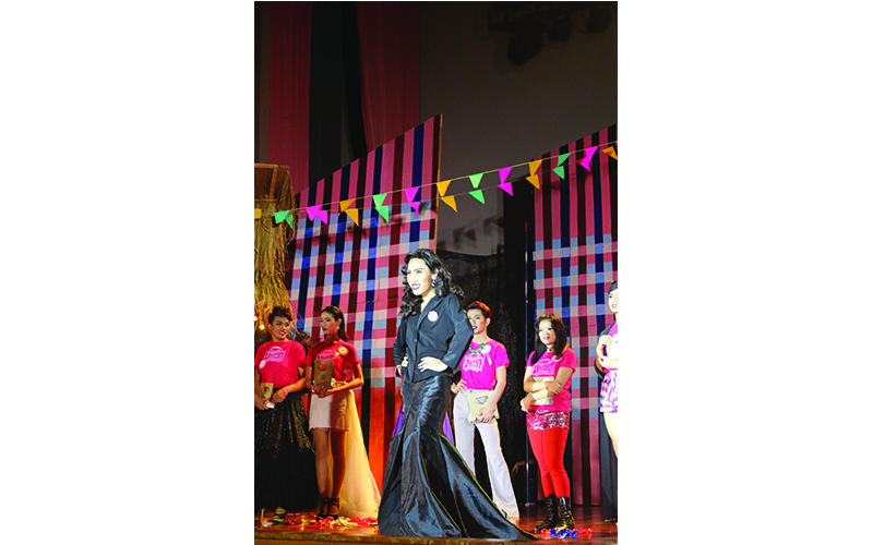 มนต์รักถาปัตย์ ครั้งที่ 8 : ตอนวันเด้อแลนด์ แดนซ์สะเดิด
