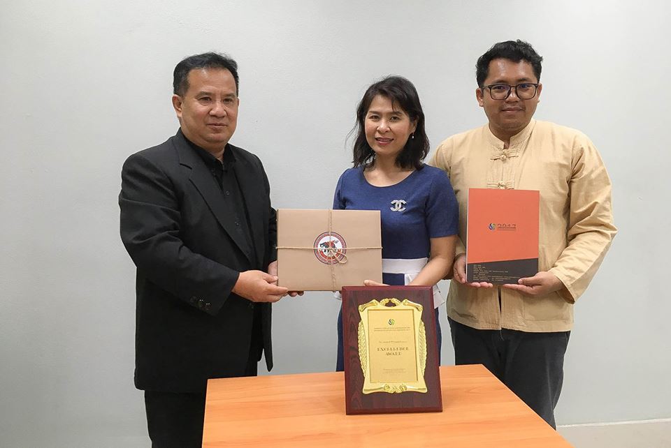 รองศาสตราจารย์ ดร.จิรวัฒน์ พิระสันต์ “ ศิษย์เก่ามหาวิทยาลัยนเรศวร ที่ได้สร้างชื่อเสียงและเกียรติประวัติอันดีงามแก่มหาวิทยาลัยนเรศวร”  