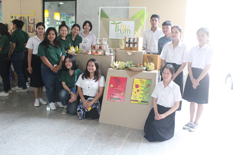 คณะสถาปัตยกรรมศาสตร์ มหาวิทยาลัยนเรศวร ร่วมกับ คณะเกษตรศาสตร์ทรัพยากรธรรมชาติและสิ่งแวดล้อม ร่วมกันจัดการเรียนการสอนแบบบูรณาการภายใต้โจทย์ Smart Farmer 