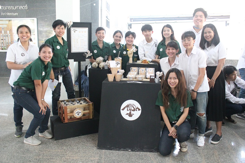 คณะสถาปัตยกรรมศาสตร์ มหาวิทยาลัยนเรศวร ร่วมกับ คณะเกษตรศาสตร์ทรัพยากรธรรมชาติและสิ่งแวดล้อม ร่วมกันจัดการเรียนการสอนแบบบูรณาการภายใต้โจทย์ Smart Farmer 