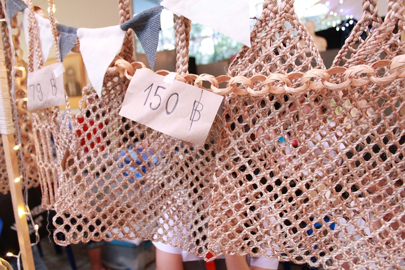 ถนนศิลปะ Street Art ครั้งที่ ๓  : Art Junk ได๋? 