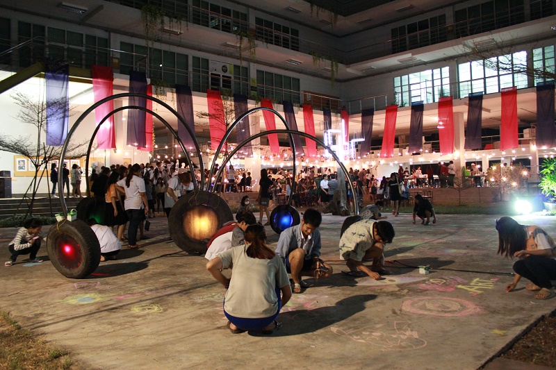 ถนนศิลปะ Street Art ครั้งที่ ๓  : Art Junk ได๋? 
