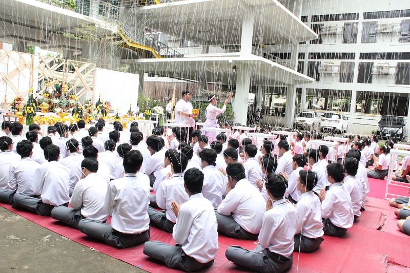ไหว้ครูและครอบครูประจำปีการศึกษา 2561