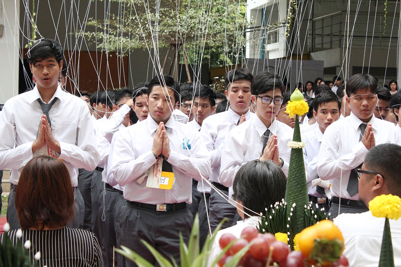 ไหว้ครูและครอบครูประจำปีการศึกษา 2561