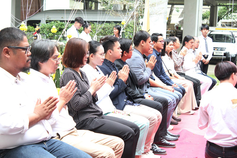 ไหว้ครูและครอบครูประจำปีการศึกษา 2561