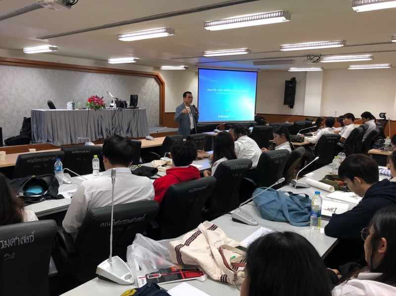 นิสิตร่วม Workshop : Motorcycle Quick Sketch ในบรรยายพิเศษ “การออกแบบยานยนต์” ในรายวิชา Product Design 4  