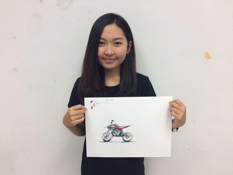 นิสิตร่วม Workshop : Motorcycle Quick Sketch ในบรรยายพิเศษ “การออกแบบยานยนต์” ในรายวิชา Product Design 4  