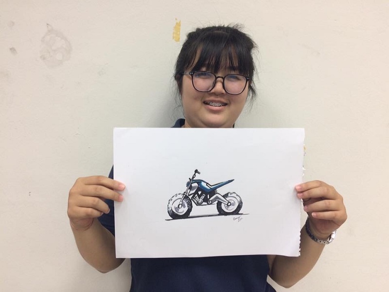 นิสิตร่วม Workshop : Motorcycle Quick Sketch ในบรรยายพิเศษ “การออกแบบยานยนต์” ในรายวิชา Product Design 4  