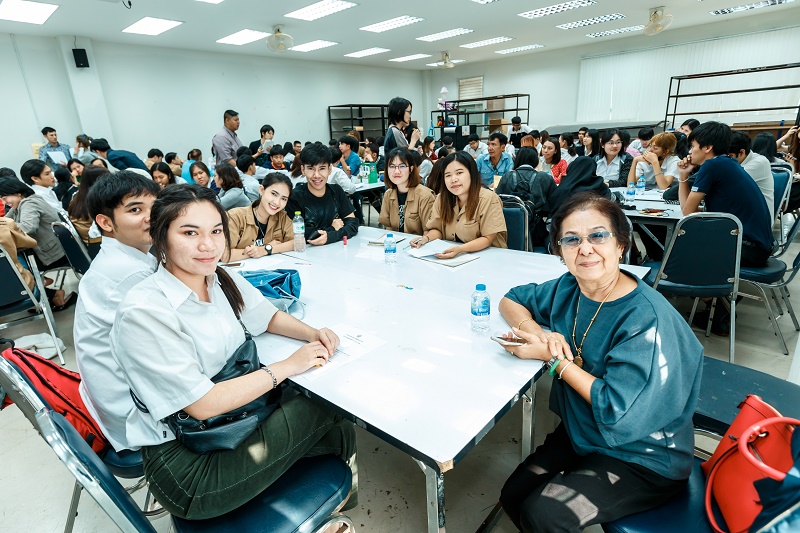 นิสิตสาขาออกแบบผลิตภัณฑ์และบรรจุภัณฑ์ ร่วมโครงการ workshop ค่ายศิลปะโตโยต้า ( Toyota Art Camp )