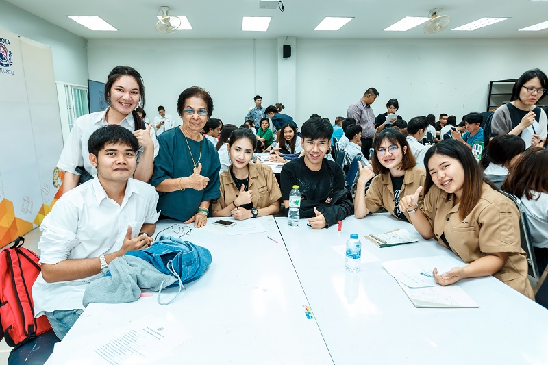 นิสิตสาขาออกแบบผลิตภัณฑ์และบรรจุภัณฑ์ ร่วมโครงการ workshop ค่ายศิลปะโตโยต้า ( Toyota Art Camp )