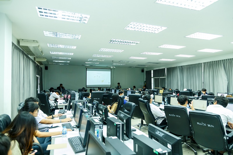 นิสิตสาขาออกแบบผลิตภัณฑ์และบรรจุภัณฑ์ ร่วมโครงการ workshop ค่ายศิลปะโตโยต้า ( Toyota Art Camp )