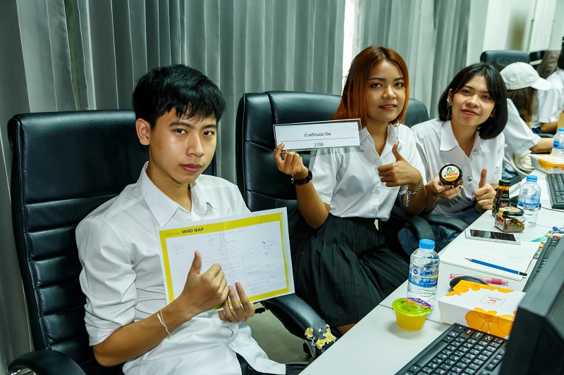 นิสิตสาขาออกแบบผลิตภัณฑ์และบรรจุภัณฑ์ ร่วมโครงการ workshop ค่ายศิลปะโตโยต้า ( Toyota Art Camp )