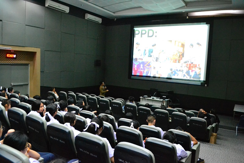นักเรียนชั้นมัธยมศึกษาตอนปลายชั้นปีที่ 4 โรงเรียนมัธยมสาธิตมหาวิทยาลัยนเรศวร จากโครงการ วมว. ประจำปีการศึกษา 2562 เข้าเยี่ยมชมคณะสถาปัตยกรรมศาสตร์ มหาวิทยาลัยเนรศวร