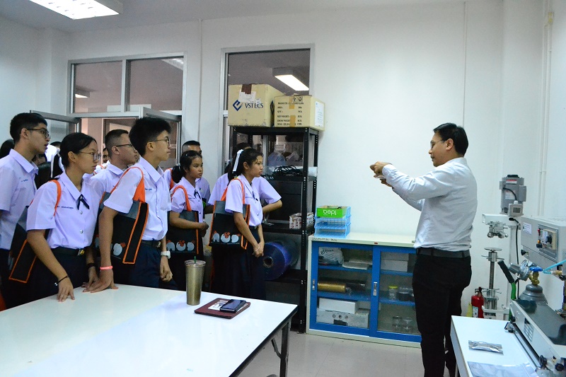 นักเรียนชั้นมัธยมศึกษาตอนปลายชั้นปีที่ 4 โรงเรียนมัธยมสาธิตมหาวิทยาลัยนเรศวร จากโครงการ วมว. ประจำปีการศึกษา 2562 เข้าเยี่ยมชมคณะสถาปัตยกรรมศาสตร์ มหาวิทยาลัยเนรศวร