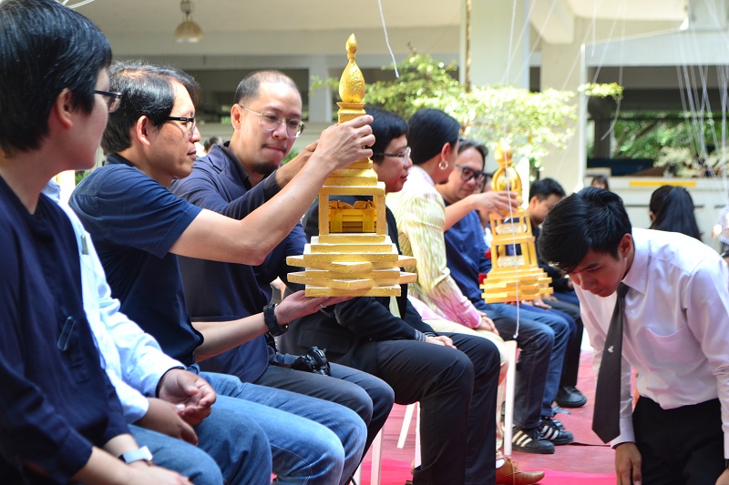 พิธีไหว้ครูและครอบครู ประจำปีการศึกษา 2562