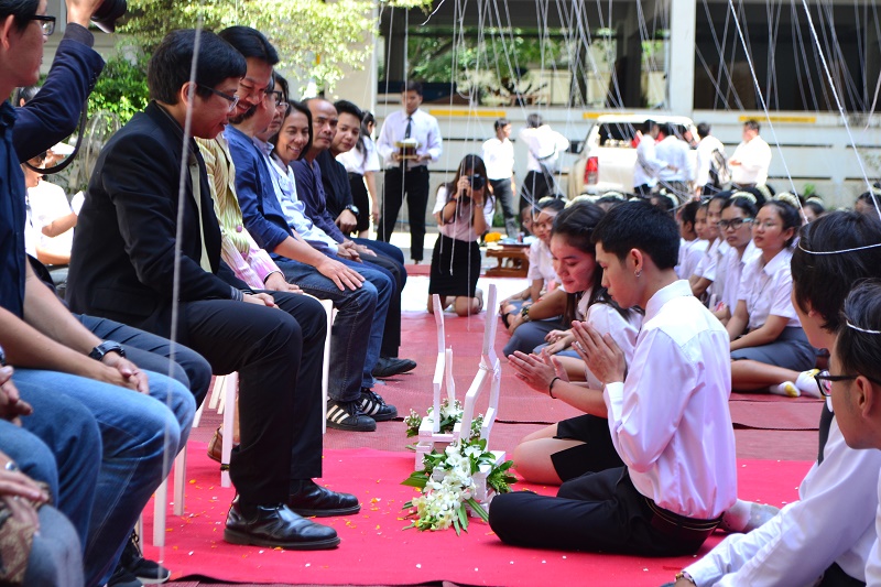พิธีไหว้ครูและครอบครู ประจำปีการศึกษา 2562