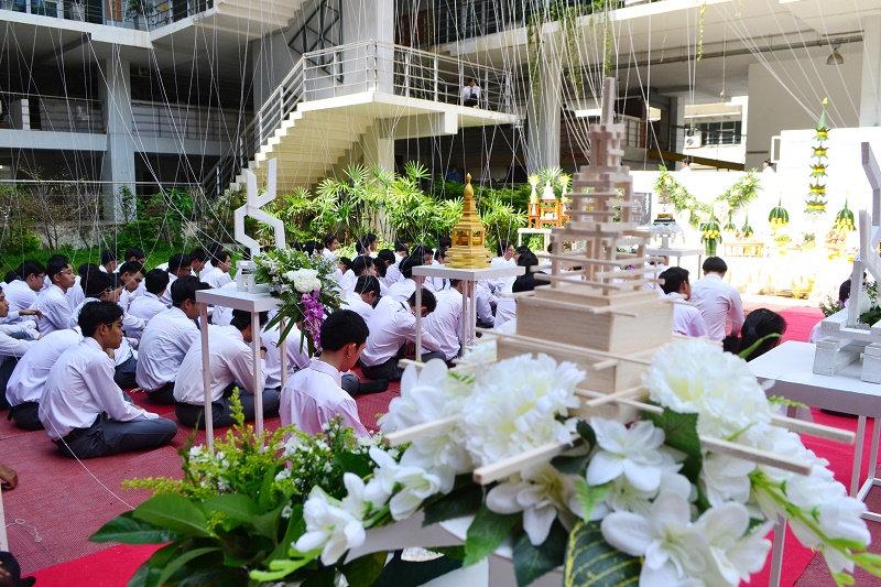 พิธีไหว้ครูและครอบครู ประจำปีการศึกษา 2562