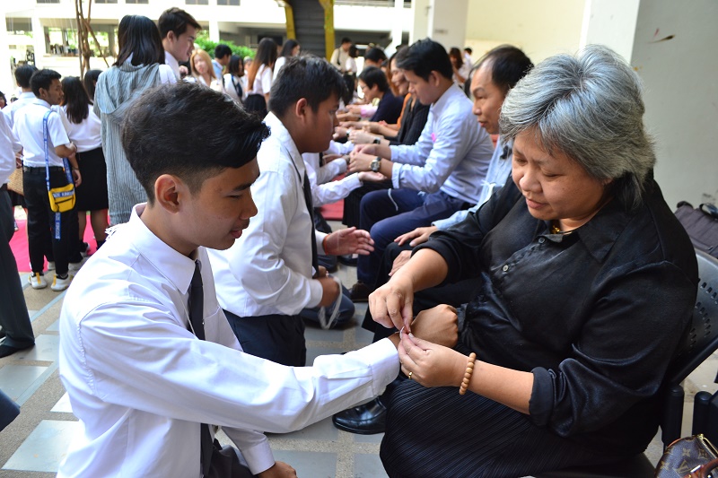 พิธีไหว้ครูและครอบครู ประจำปีการศึกษา 2562