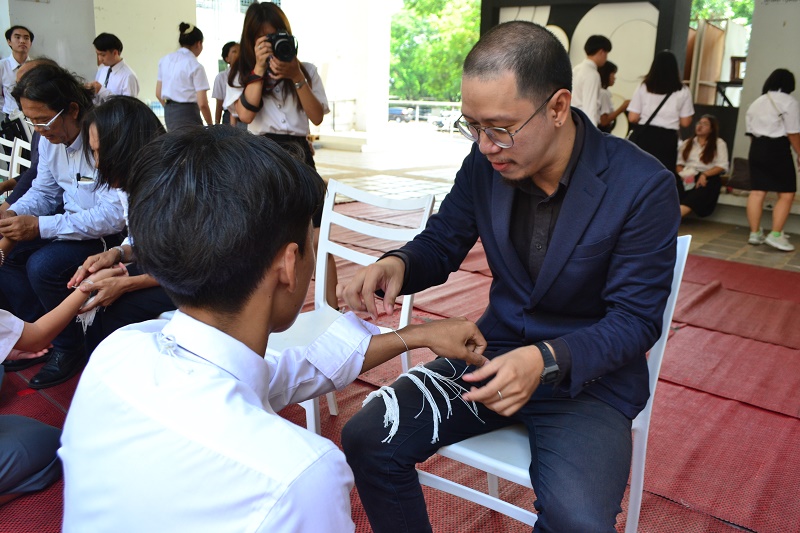 พิธีไหว้ครูและครอบครู ประจำปีการศึกษา 2562