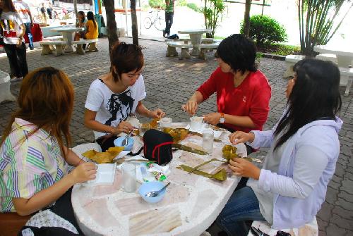 โครงการสัมนาเชิงปฏิบัติการด้านภูมิปัญญาไทยและศิลปกรรมท้องถิ่น ณ โรงเรียนสามเงาวิทยาคม จังหวัดตาก