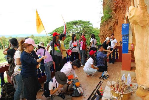 โครงการสัมนาเชิงปฏิบัติการด้านภูมิปัญญาไทยและศิลปกรรมท้องถิ่น ณ โรงเรียนสามเงาวิทยาคม จังหวัดตาก