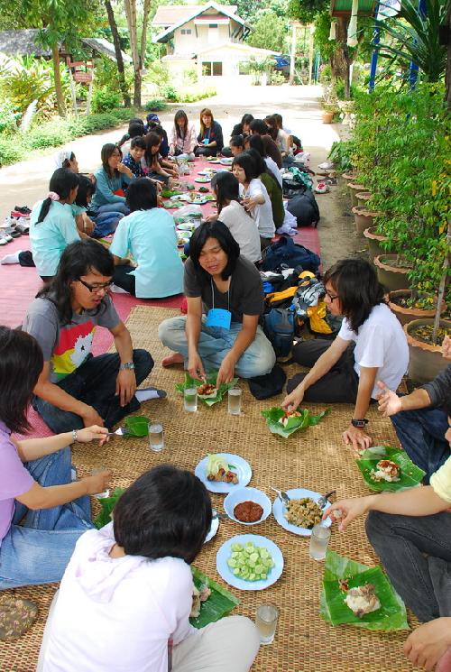 โครงการสัมนาเชิงปฏิบัติการด้านภูมิปัญญาไทยและศิลปกรรมท้องถิ่น ณ โรงเรียนสามเงาวิทยาคม จังหวัดตาก