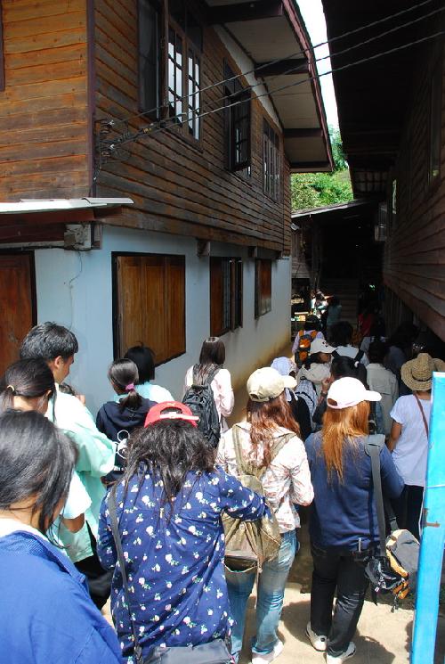 โครงการสัมนาเชิงปฏิบัติการด้านภูมิปัญญาไทยและศิลปกรรมท้องถิ่น ณ โรงเรียนสามเงาวิทยาคม จังหวัดตาก