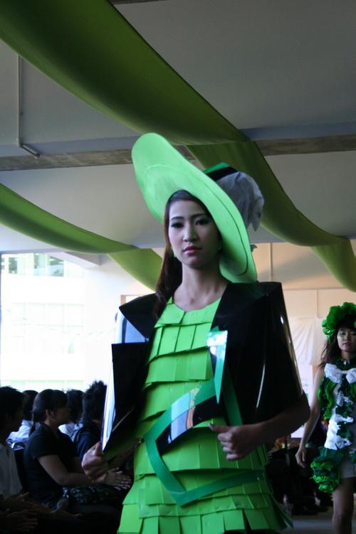 โครงการ มอบความเขียวเป็นของขวัญ (Give It A Green)