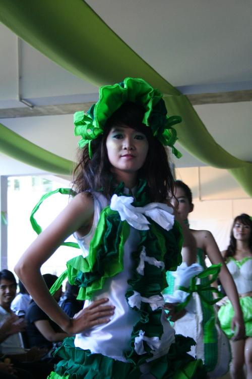 โครงการ มอบความเขียวเป็นของขวัญ (Give It A Green)