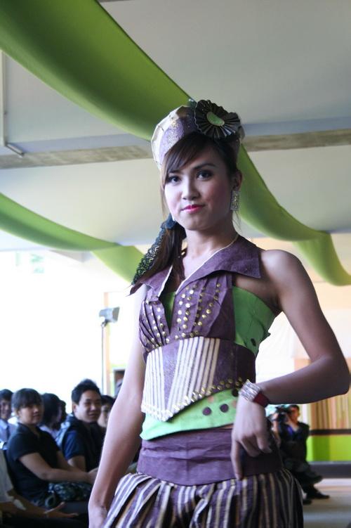 โครงการ มอบความเขียวเป็นของขวัญ (Give It A Green)
