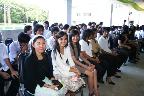 โครงการ มอบความเขียวเป็นของขวัญ (Give It A Green)