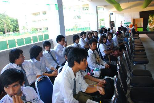 โครงการ มอบความเขียวเป็นของขวัญ (Give It A Green)