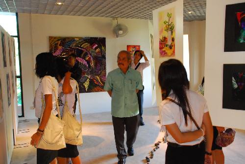 โครงการ มอบความเขียวเป็นของขวัญ (Give It A Green)