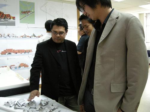 การนำเสนอผลงานวิทยานิพนธ์ ของนิสิตชั้นปีที่ 5