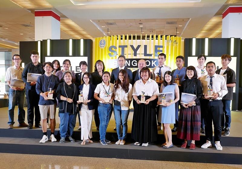 ผศ.ดร.สมาพร คล้ายวิเชียรได้รับรางวัลรองชนะเลิศอันดับ 1  การออกแบบผลิตภัณฑ์ของเล่นสำหรับผู้สูงอายุในโครงการ T – STYLE : Big Toy Design 2019 