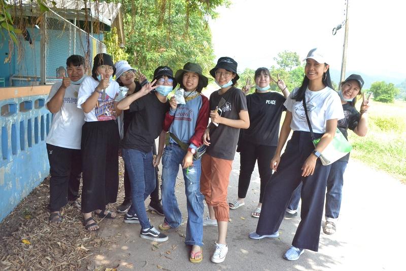 นิสิตคณะสถาปัตย์ ออกค่ายอาสาสถาปัตยกรรมและศิลปกรรม (TECT เมื่อวานซืน ครั้งที่ 9 )