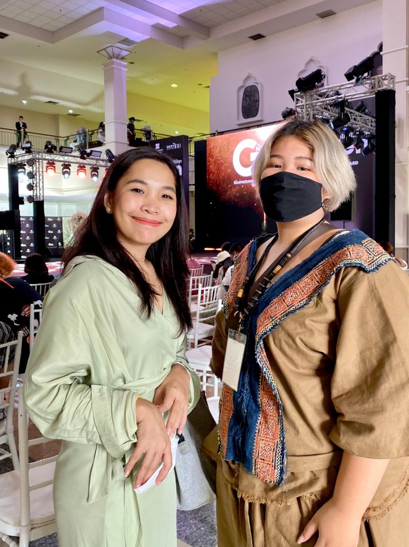 นิสิตสาขาออกแบบผลิตภัณฑ์และบรรจุภัณฑ์ ผลงานได้ผ่านเข้ารอบชิงชนะเลิศ 10 คนสุดท้าย โครงการประกวดออกแบบ “ผ้าไทยใส่ได้ทุก GEN”
