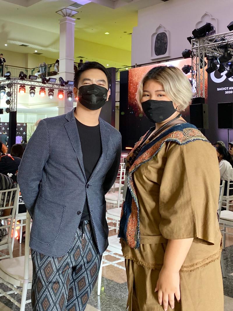 นิสิตสาขาออกแบบผลิตภัณฑ์และบรรจุภัณฑ์ ผลงานได้ผ่านเข้ารอบชิงชนะเลิศ 10 คนสุดท้าย โครงการประกวดออกแบบ “ผ้าไทยใส่ได้ทุก GEN”