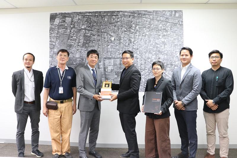 คณะสถาปัตยกรรมศาสตร์ ศิลปะและการออกแบบ มหาวิทยาลัยนเรศวร ร่วมลงนามบันทึกข้อตกลงความร่วมมือทางวิชาการ กับ บริษัท นันทวัน จำกัด และศูนย์ฝึกอบรมไทย โอบายาชิ เทรนนิ่ง เซ็นเตอร์