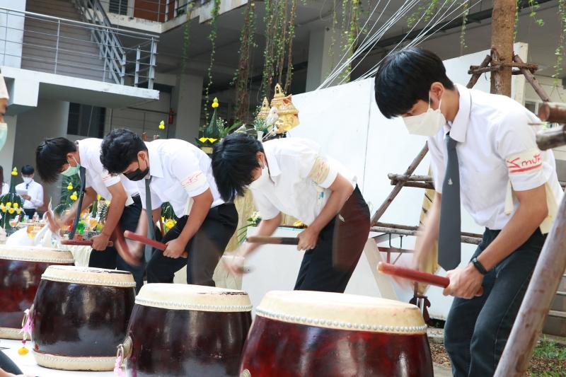พิธีไหว้ครูและครอบครูประจำปีการศึกษา 2564