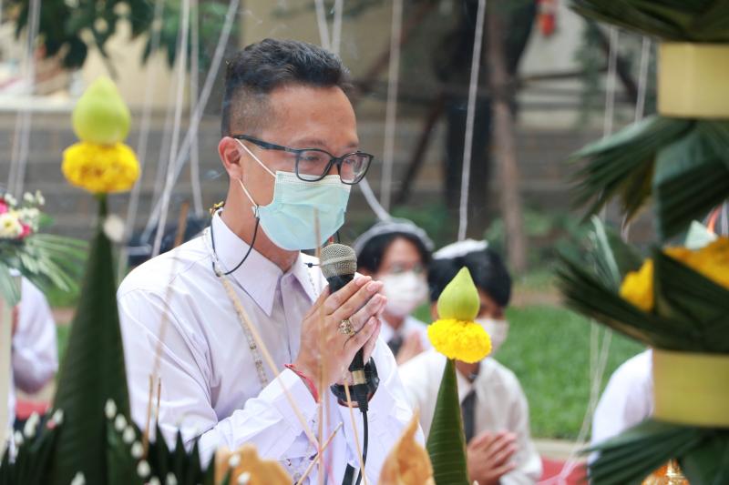 พิธีไหว้ครูและครอบครูประจำปีการศึกษา 2564