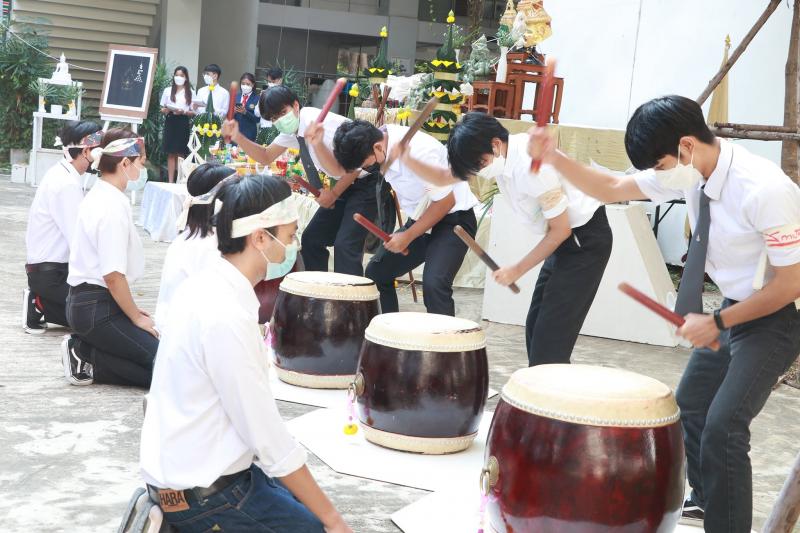 พิธีไหว้ครูและครอบครูประจำปีการศึกษา 2564
