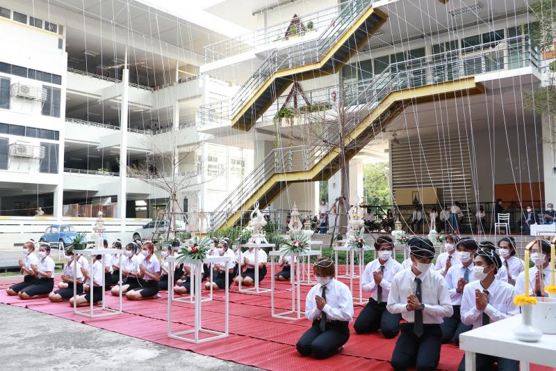 พิธีไหว้ครูและครอบครูประจำปีการศึกษา 2564