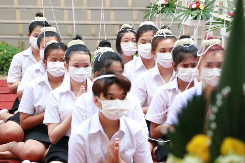 พิธีไหว้ครูและครอบครูประจำปีการศึกษา 2564