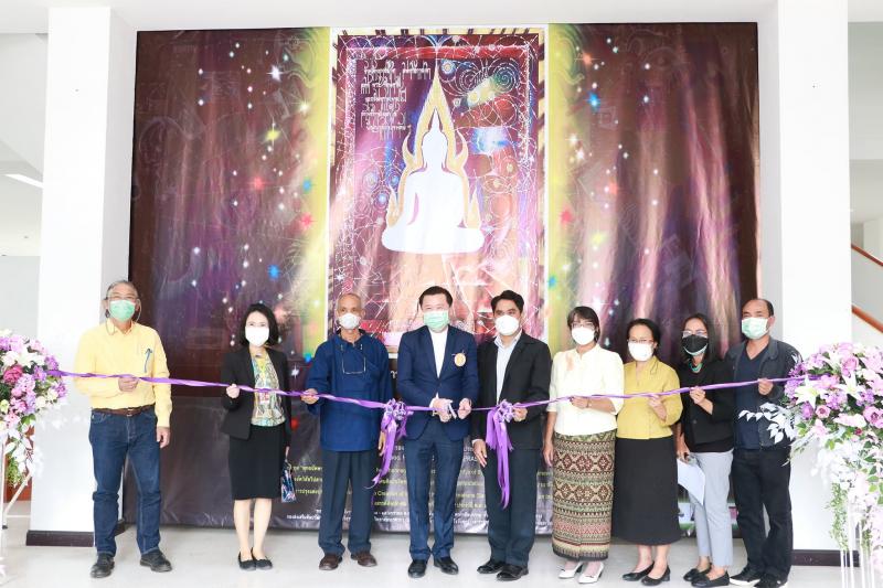 พิธีเปิดการแสดง  วิจิตรศิลป์นิทรรศการ  สามชุดผลงาน  สร้างสรรค์ทัศนศิลป์กวี นิพนธ์ทรรศนะเมธี    ร้อยกรองวจี   สุนทรียรสอลังการ ฯ 