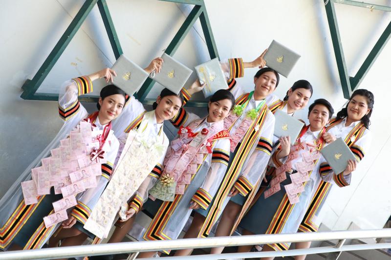 พิธีพระราชทานปริญญาบัตร ประจำปีการศึกษา 2563