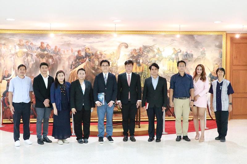 คณะสถาปัตยกรรมศาสตร์ ศิลปะและการออกแบบ มหาวิทยาลัยนเรศวร ร่วมมือทางวิชาการ กับ บริษัท แอพพลิแคด จำกัด (มหาชน) เพื่อสนับสนุนและร่วมกันพัฒนาศักยภาพการผลิตบัณฑิตให้มีองค์ความรู้สามารถปฏิบัติงานได้จริง และทันต่อการเปลี่ยนแปลงของเทคโนโลยี
