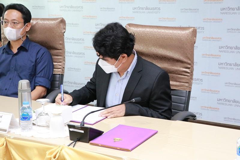 คณะสถาปัตยกรรมศาสตร์ ศิลปะและการออกแบบ มหาวิทยาลัยนเรศวร ร่วมมือทางวิชาการ กับ บริษัท แอพพลิแคด จำกัด (มหาชน) เพื่อสนับสนุนและร่วมกันพัฒนาศักยภาพการผลิตบัณฑิตให้มีองค์ความรู้สามารถปฏิบัติงานได้จริง และทันต่อการเปลี่ยนแปลงของเทคโนโลยี