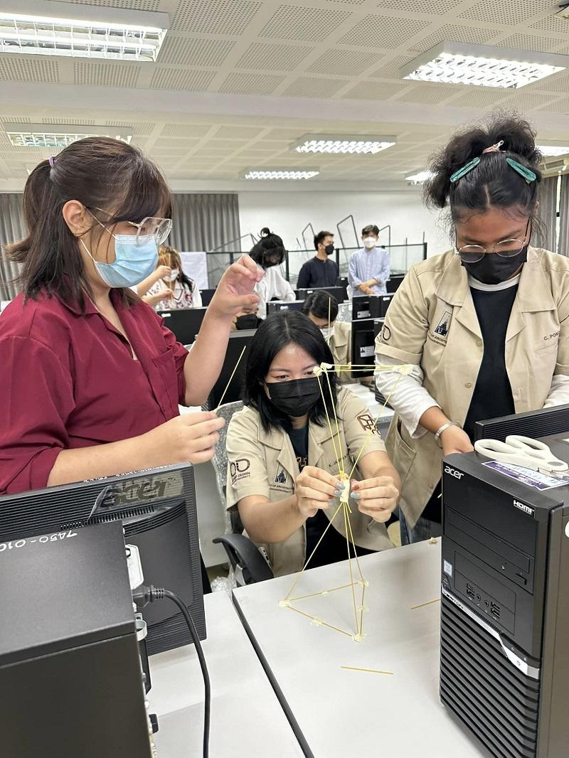 กิจกรรมอบรมเชิงปฏิบัติการด้านการออกแบบเครื่องประดับ Design PAL Project 